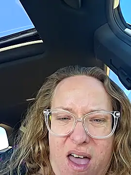 julimonroe online show from March 13, 6:23 pm