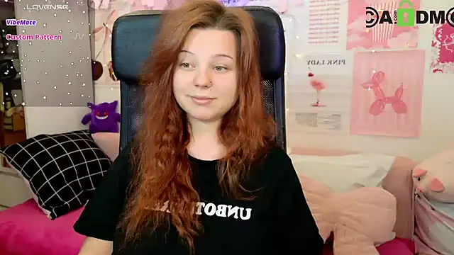 StellaMilla online show from July 17, 1:45 am