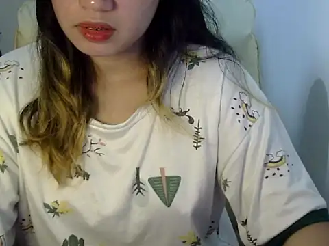 Snapshot of ___zurIII09_ chatting on October 4, 7:28 am zurIII09 online show from October 4, 7:28 am