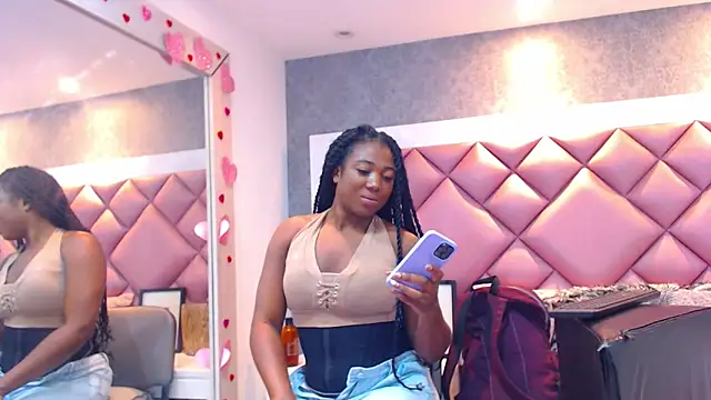 DanielaDuff online show from March 5, 7:32 pm