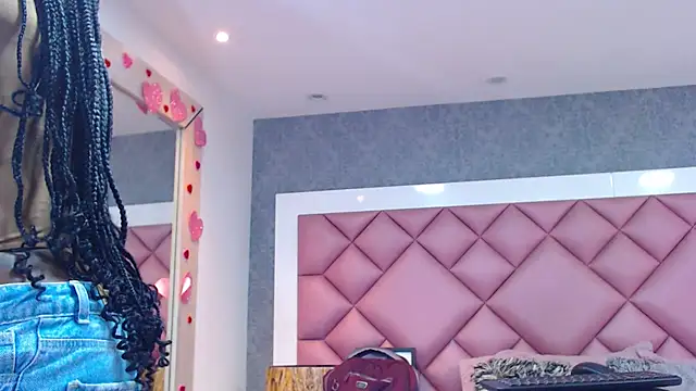 DanielaDuff online show from March 24, 7:41 pm