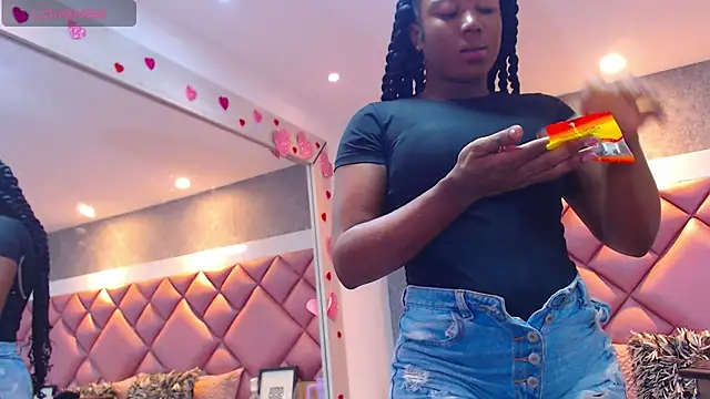 DanielaDuff online show from June 30, 8:32 pm