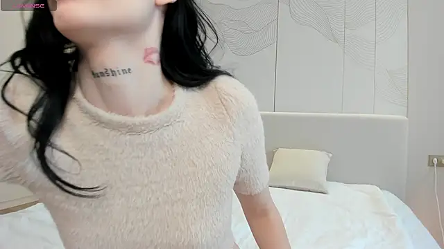 JenniferQueen11 online show from November 29, 5:32 am