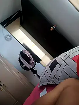 escalofrianti online show from February 23, 5:50 pm