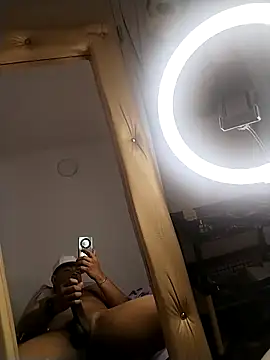 escalofrianti online show from December 15, 11:53 pm