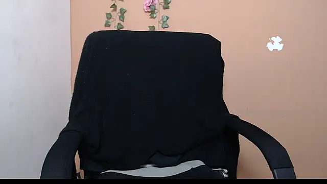 Hellensextits online show from December 7, 9:39 am