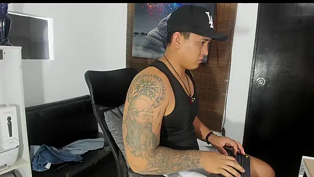 Colton Massif online show from January 29, 2:21 pm