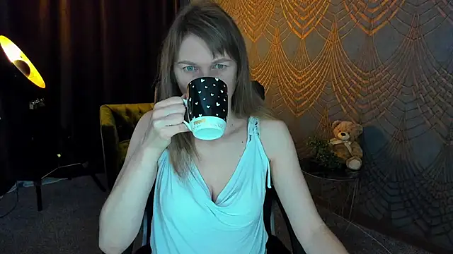 Snapshot of Anabell_xxx chatting on May 3, 5:24 am Anabell xxx online show from May 3, 5:24 am