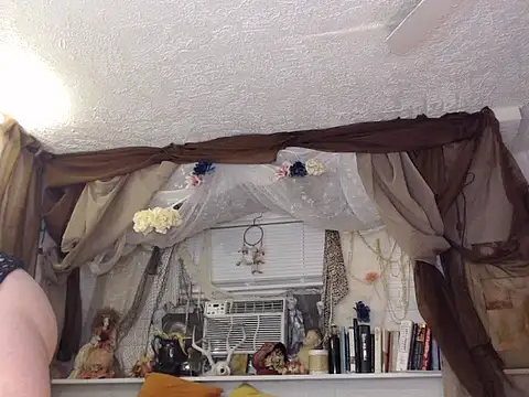 MaxiMillz online show from February 23, 3:13 am