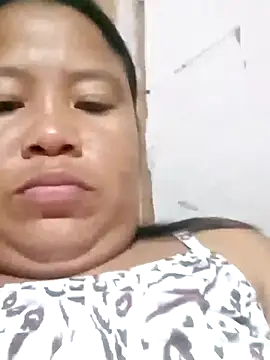 HotsweetPINAY69 online show from February 23, 11:25 pm