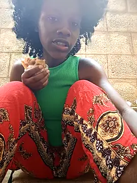 Snapshot of Petite_li chatting on November 29, 6:27 am Petite li online show from November 29, 6:27 am