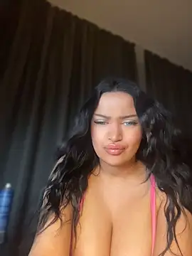 Snapshot of EmiliaPetrova chatting on August 10, 12:04 am EmiliaPetrova online show from August 10, 12:04 am