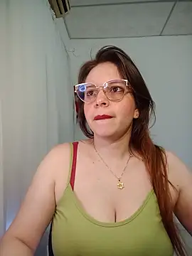lorenitabella online show from June 12, 8:24 am