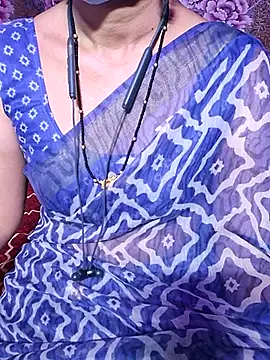 XBHUUME online show from July 11, 5:15 pm