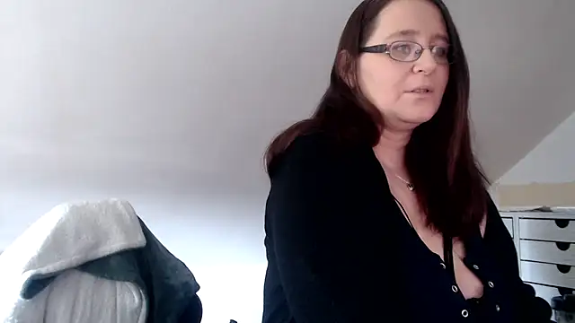LeaLove86 online show from March 8, 1:36 pm