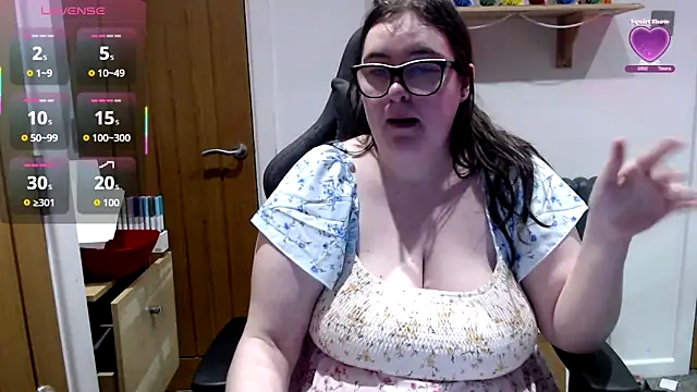 Snapshot of Rebecca_Summer chatting on April 8, 5:57 pm Rebecca Summer online show from April 8, 5:57 pm