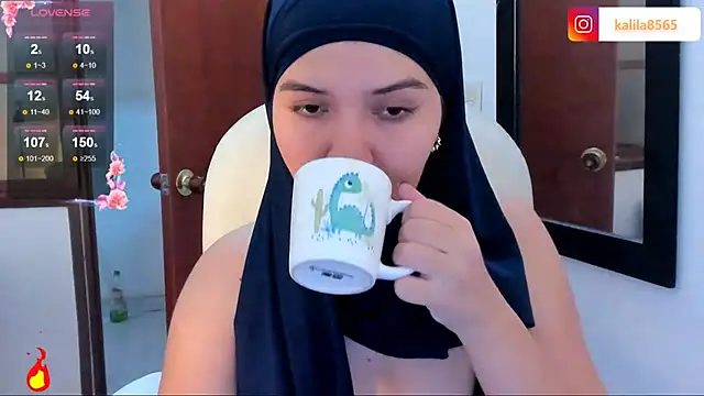 MatchedEyebrow online show from September 29, 8:57 pm