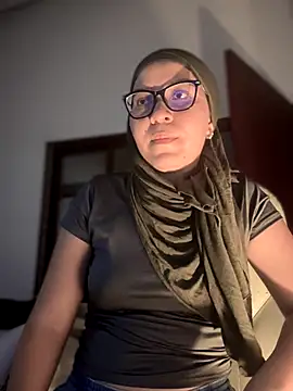 MatchedEyebrow online show from October 4, 10:08 pm