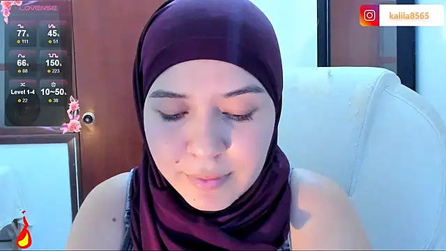 MatchedEyebrow online show from October 9, 9:02 pm