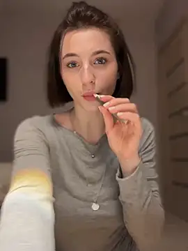 Camilla Railian online show from December 10, 8:27 pm