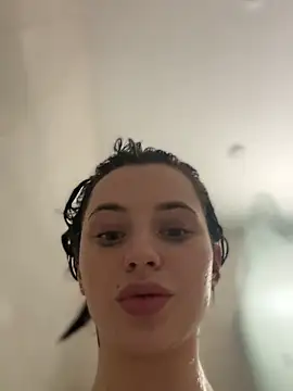 Camilla Railian online show from December 14, 10:07 pm