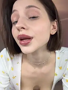 Camilla Railian online show from December 20, 10:54 pm