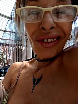 FrozenWaffle online show from December 16, 3:50 pm