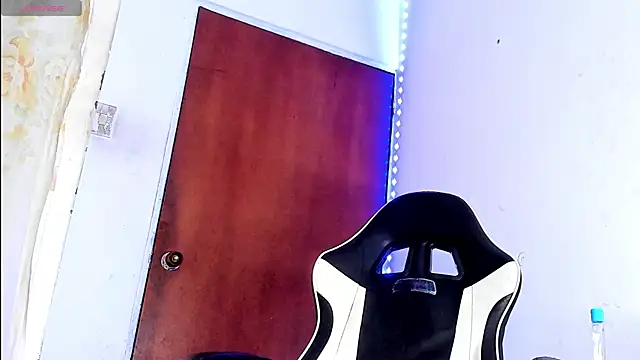 YeremiBrowm online show from December 23, 11:49 pm