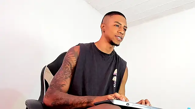 YeremiBrowm online show from February 20, 9:09 pm