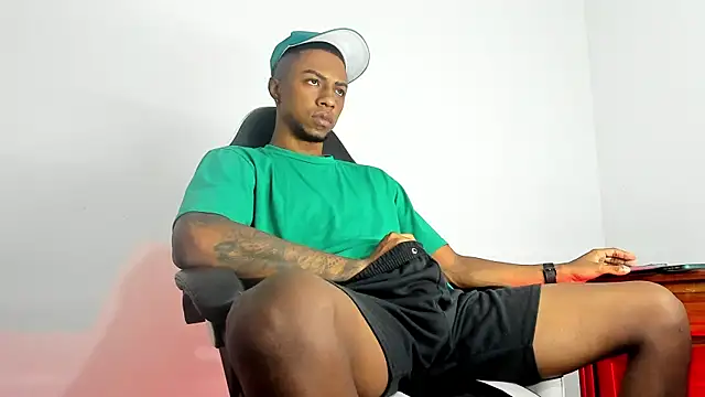 YeremiBrowm online show from March 4, 11:32 pm