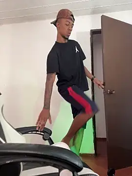 YeremiBrowm online show from March 21, 3:57 pm