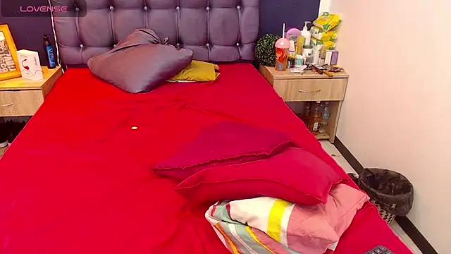 Keilyn Hot  online show from December 11, 8:39 pm