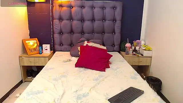 Keilyn Hot  online show from February 24, 12:52 am