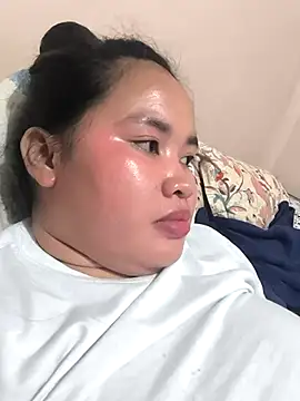 Snapshot of PinayGirl23 chatting on November 22, 6:34 am PinayGirl23 online show from November 22, 6:34 am