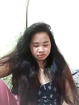 Snapshot of PinayGirl23 chatting on November 24, 7:24 pm PinayGirl23 online show from November 24, 7:24 pm