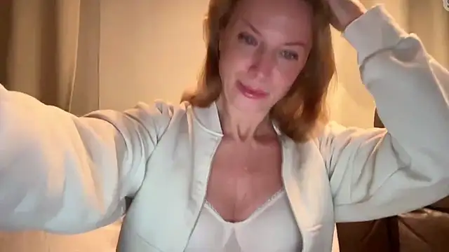 Snapshot of RachellAmazing chatting on January 24, 6:14 am RachellAmazing online show from January 24, 6:14 am