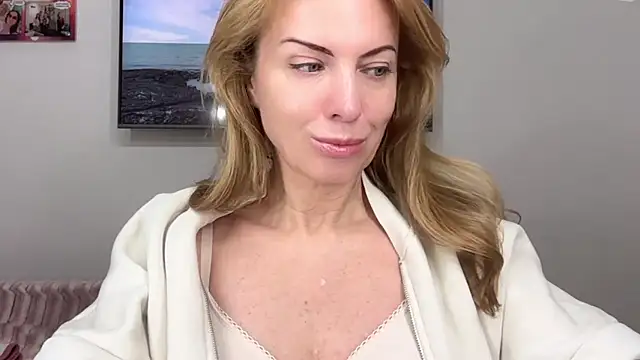 Snapshot of RachellAmazing chatting on February 1, 6:21 am RachellAmazing online show from February 1, 6:21 am