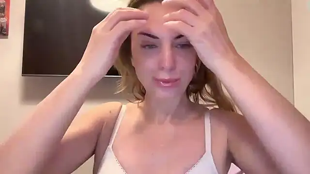 Snapshot of RachellAmazing chatting on February 12, 6:19 am RachellAmazing online show from February 12, 6:19 am