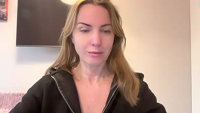 Snapshot of RachellAmazing chatting on February 13, 2:09 pm RachellAmazing online show from February 13, 2:09 pm