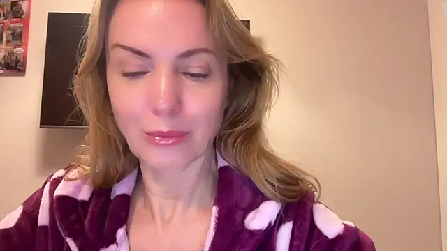 Snapshot of RachellAmazing chatting on February 14, 6:23 am RachellAmazing online show from February 14, 6:23 am