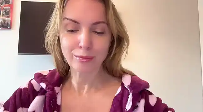 Snapshot of RachellAmazing chatting on February 14, 9:56 am RachellAmazing online show from February 14, 9:56 am