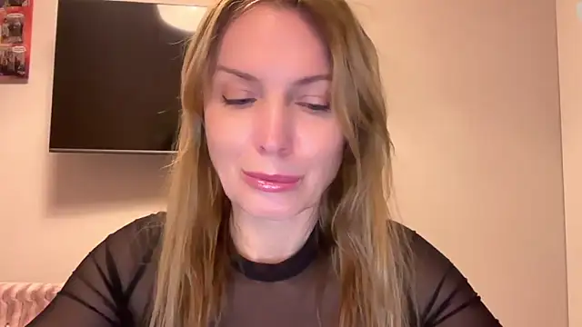 Snapshot of RachellAmazing chatting on February 14, 4:20 pm RachellAmazing online show from February 14, 4:20 pm