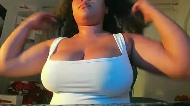 Snapshot of Lunastar02 chatting on September 27, 12:59 am Lunastar02 online show from September 27, 12:59 am