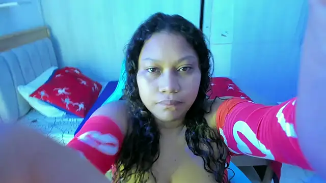 Snapshot of Lunastar02 chatting on October 23, 1:32 pm Lunastar02 online show from October 23, 1:32 pm