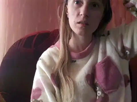 Snapshot of Biddy_Alana chatting on February 14, 8:21 am Biddy Alana online show from February 14, 8:21 am