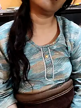 Diya 143 online show from February 12, 2:32 pm