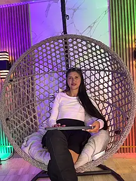 brenda moris01 online show from March 2, 10:05 pm