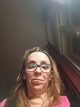 Snapshot of Dettybitch40 chatting on December 1, 2:55 pm Dettybitch40 online show from December 1, 2:55 pm