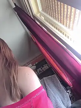 Dettybitch40 online show from June 2, 12:29 pm