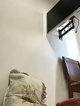 Emmabee123 online show from January 7, 4:20 pm